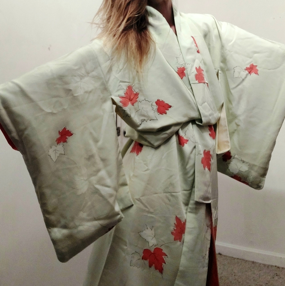 Vintage 50's 60's Japanese leaf print kimono